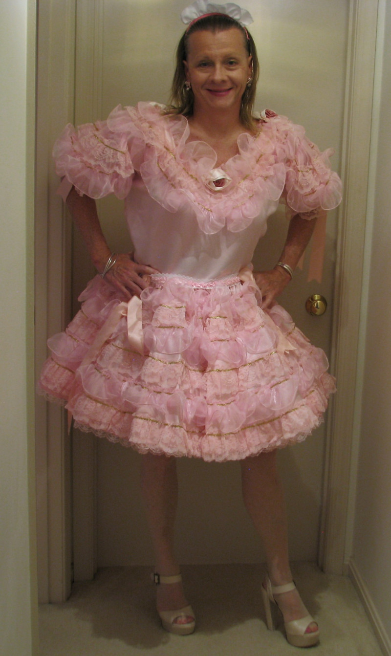 chrisissy-in-her-pink-sissy-dress