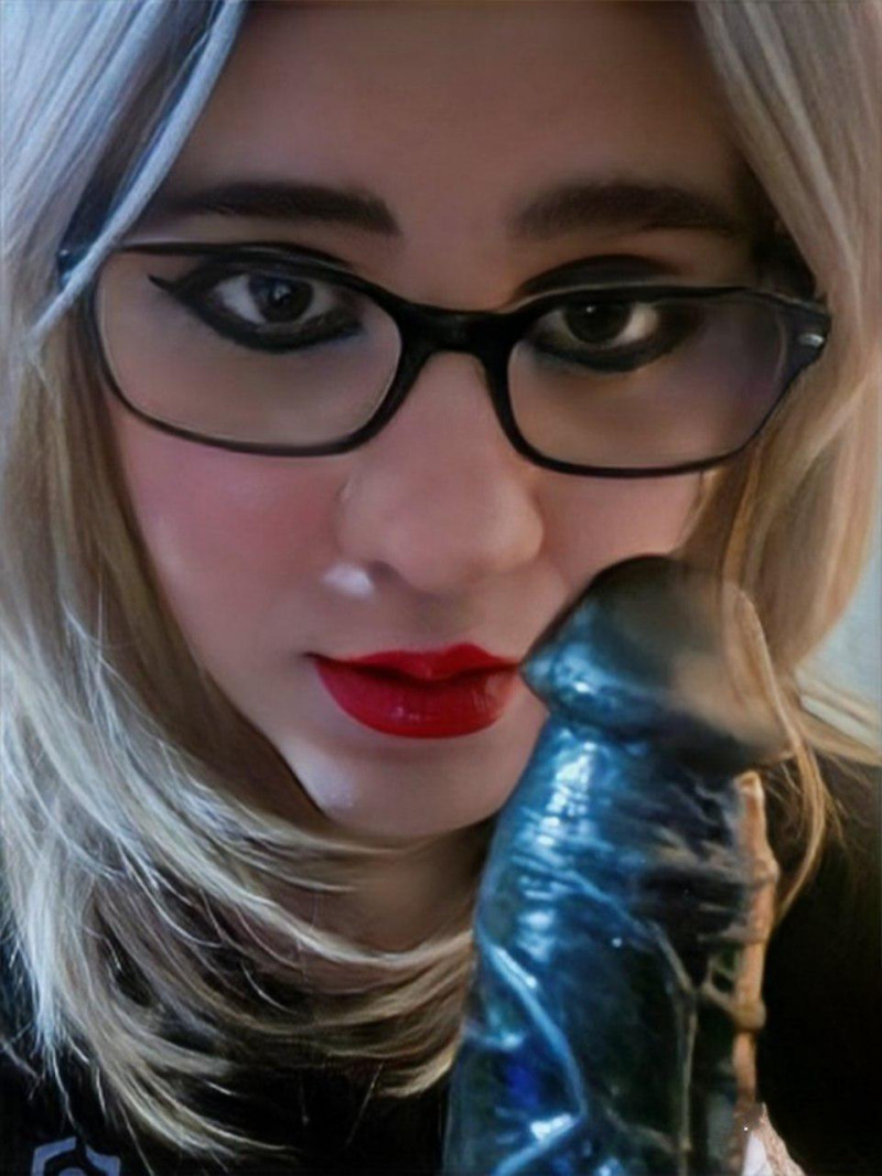 toni-artigue-loves-big-black-cock