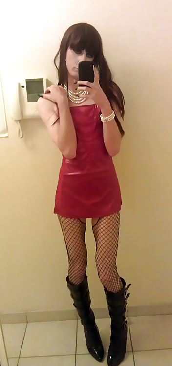 sissy-crossdress-riri-in-sexy-red-dress