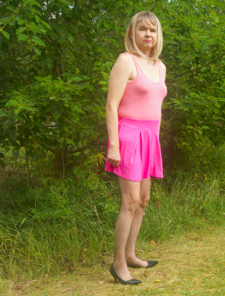 sissyjen-pink-skirt-02