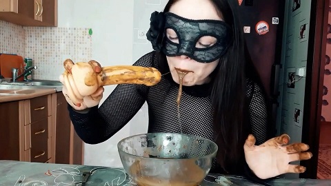 12109