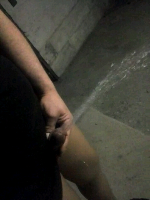 rachel-piss