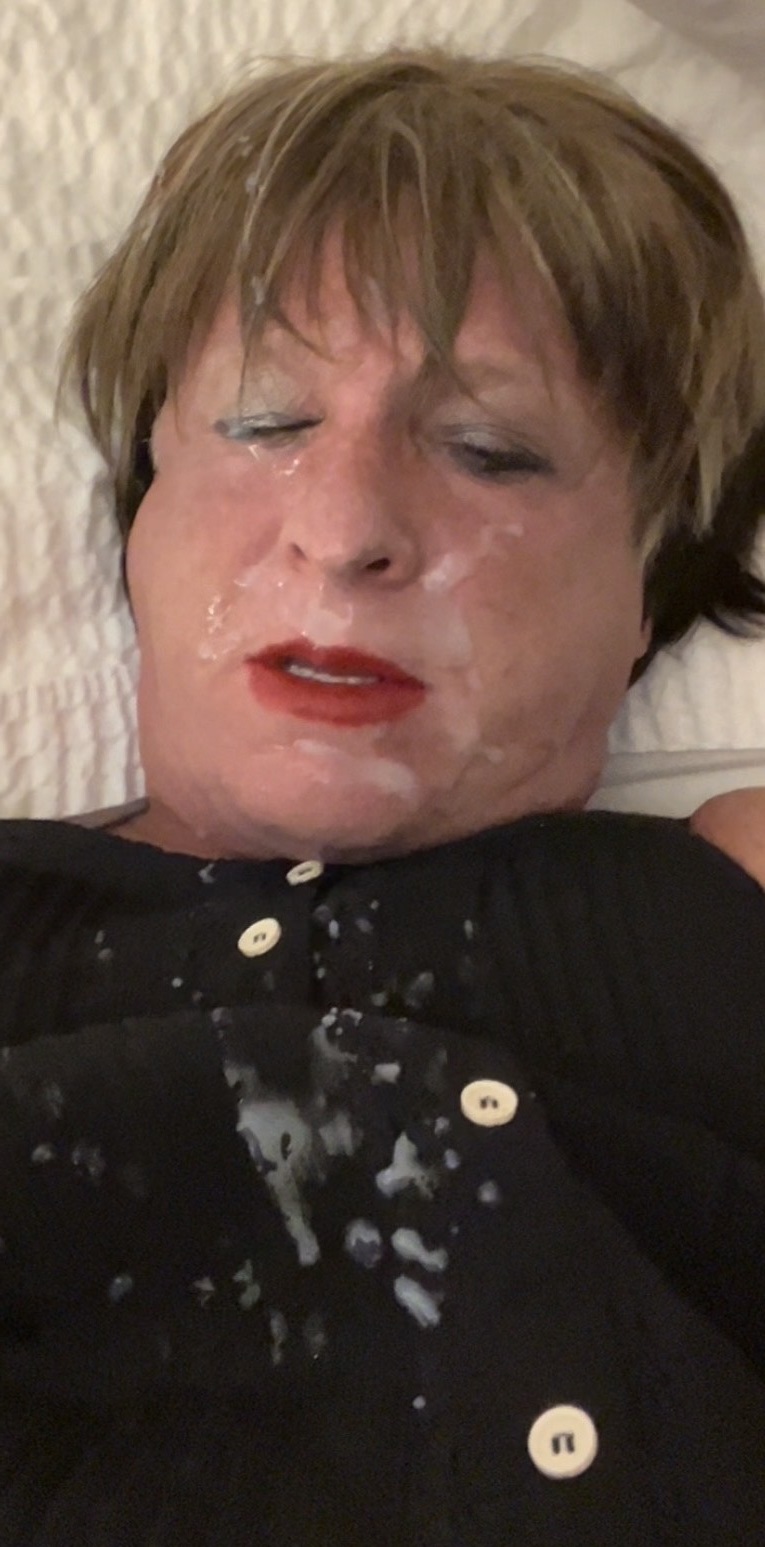 sissy-slut-steve-kuhn-loves-big-facials